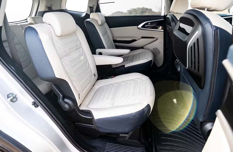 It has AC vents in all three rows, ventilated seats, sunshade curtains and air purifier.